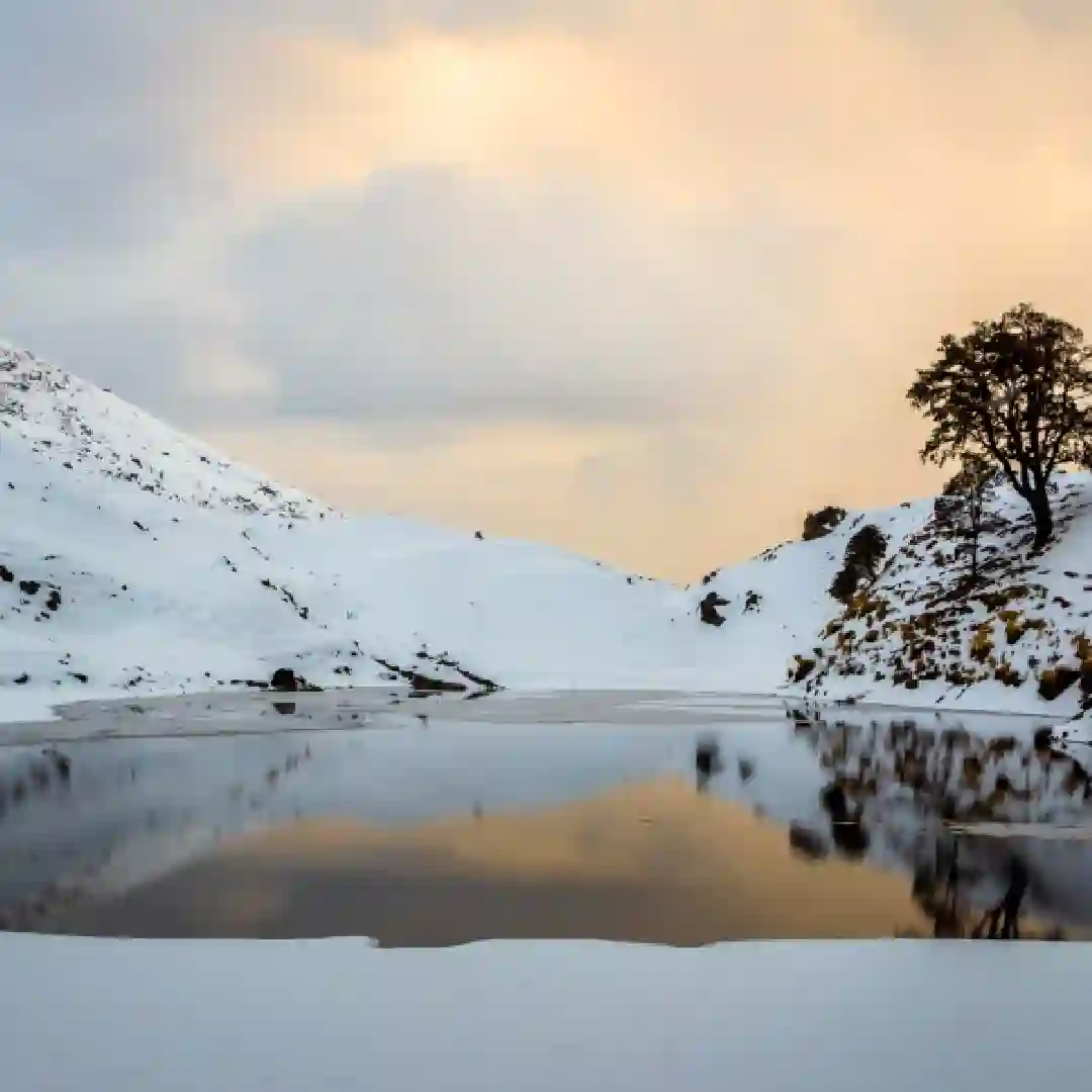 Brahmatal Trek - Best Winter Trek with Glacial Lakes in Uttarakhand